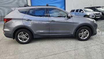 2016 Hyundai Santa Fe  auto low kms 7 seats easy finance 5.jpg